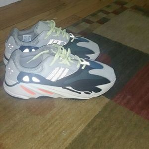 Wave Runner 700 Yeezy Boost